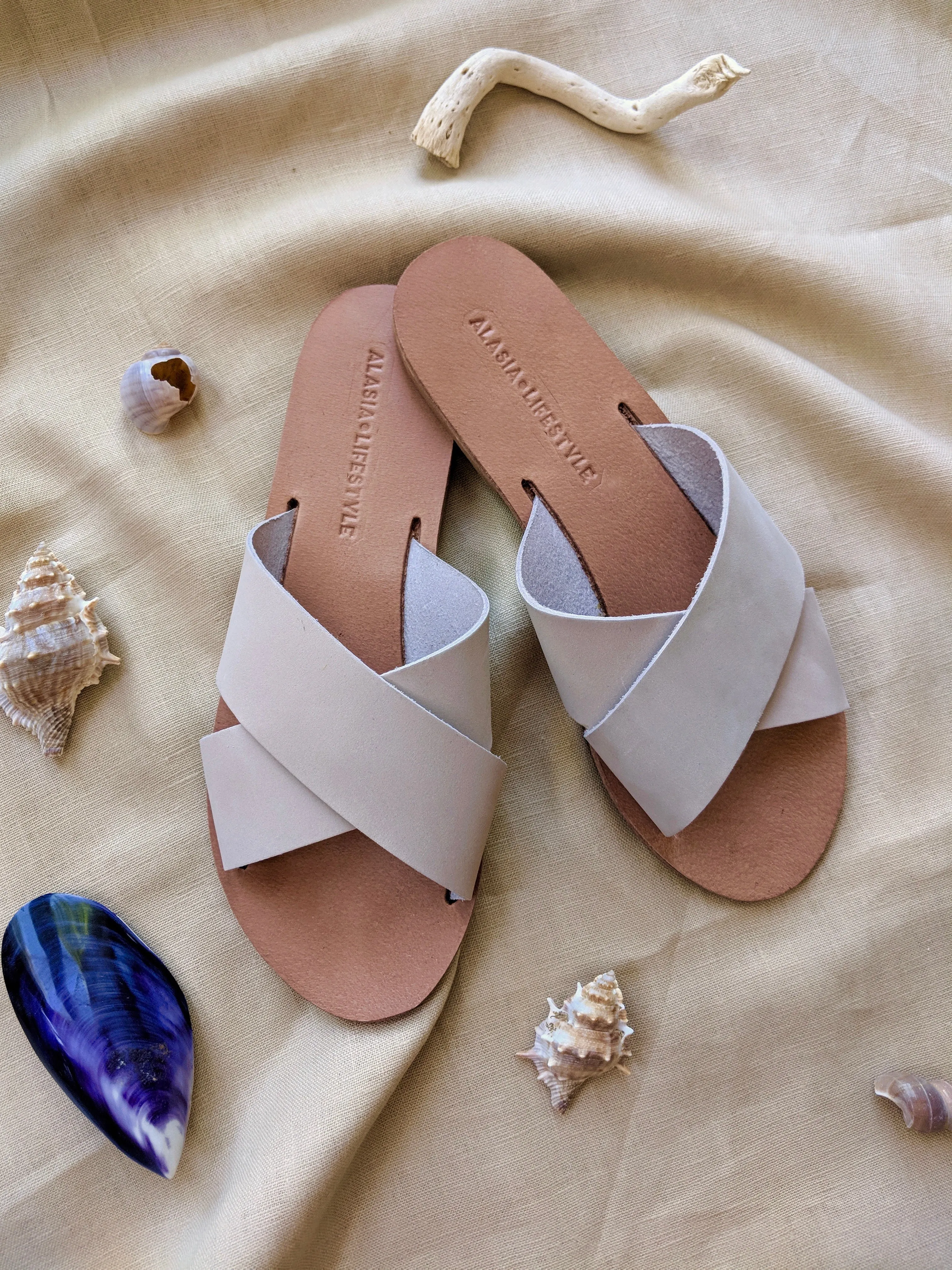 Alasia Lifestyle Natalia Cross-Over Sandals