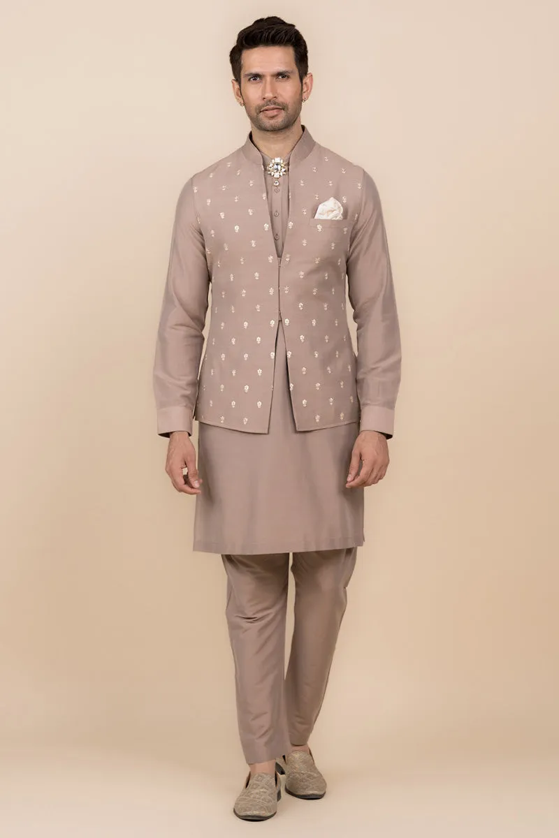 All Over Embroidered Kurta Bundi Set