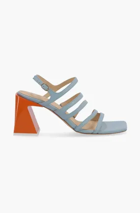 Certainly! Here’s an optimized title for the Aubrey Leather Sandals:

Stylish Aubrey Genuine Leather Sandals for Women - Comfortable Summer Footwear with Adjustable Strap

Feel free to adjust any part of the title to better match your branding or target audience!