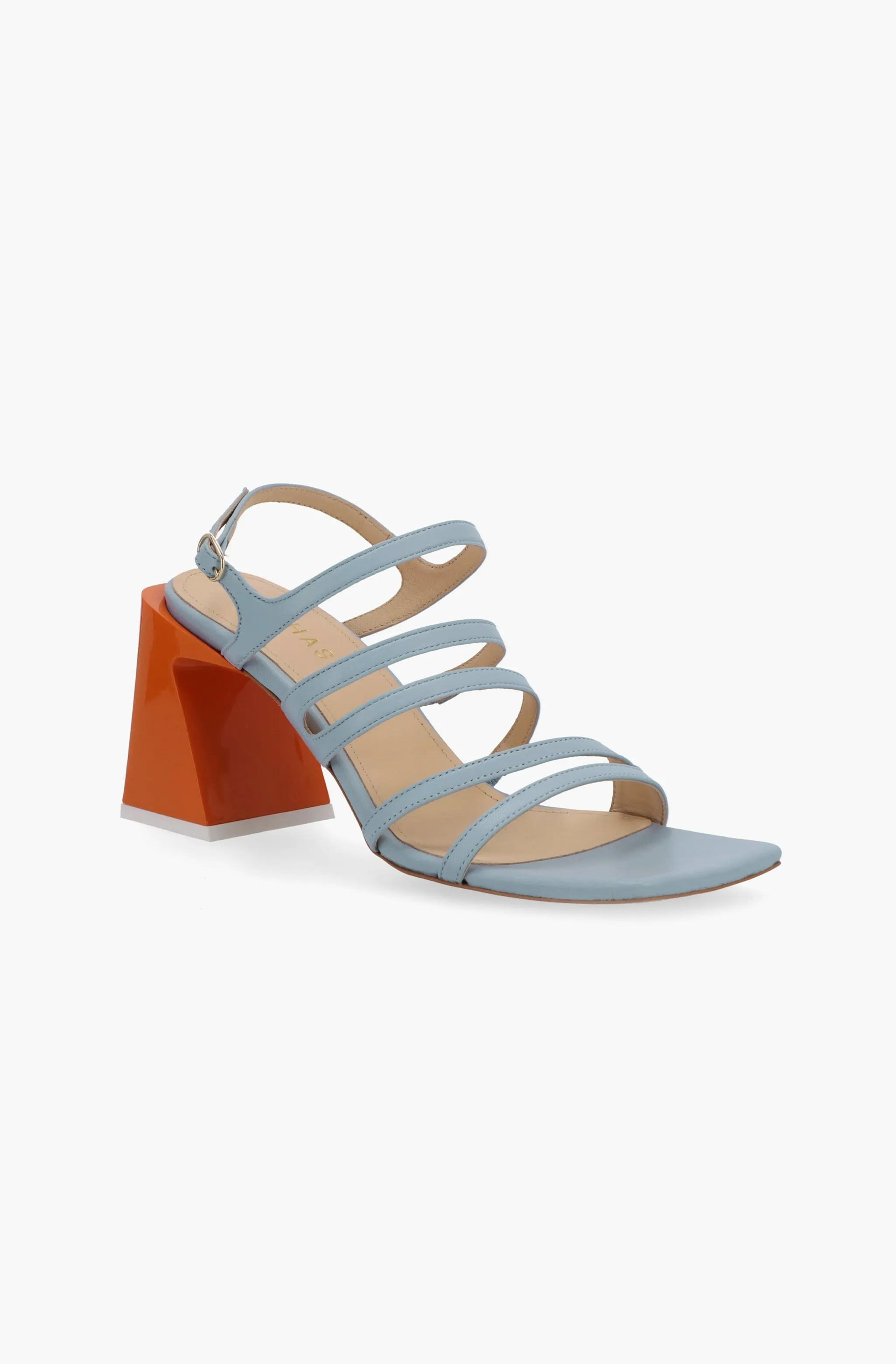 Certainly! Here’s an optimized title for the Aubrey Leather Sandals:

Stylish Aubrey Genuine Leather Sandals for Women - Comfortable Summer Footwear with Adjustable Strap

Feel free to adjust any part of the title to better match your branding or target audience!