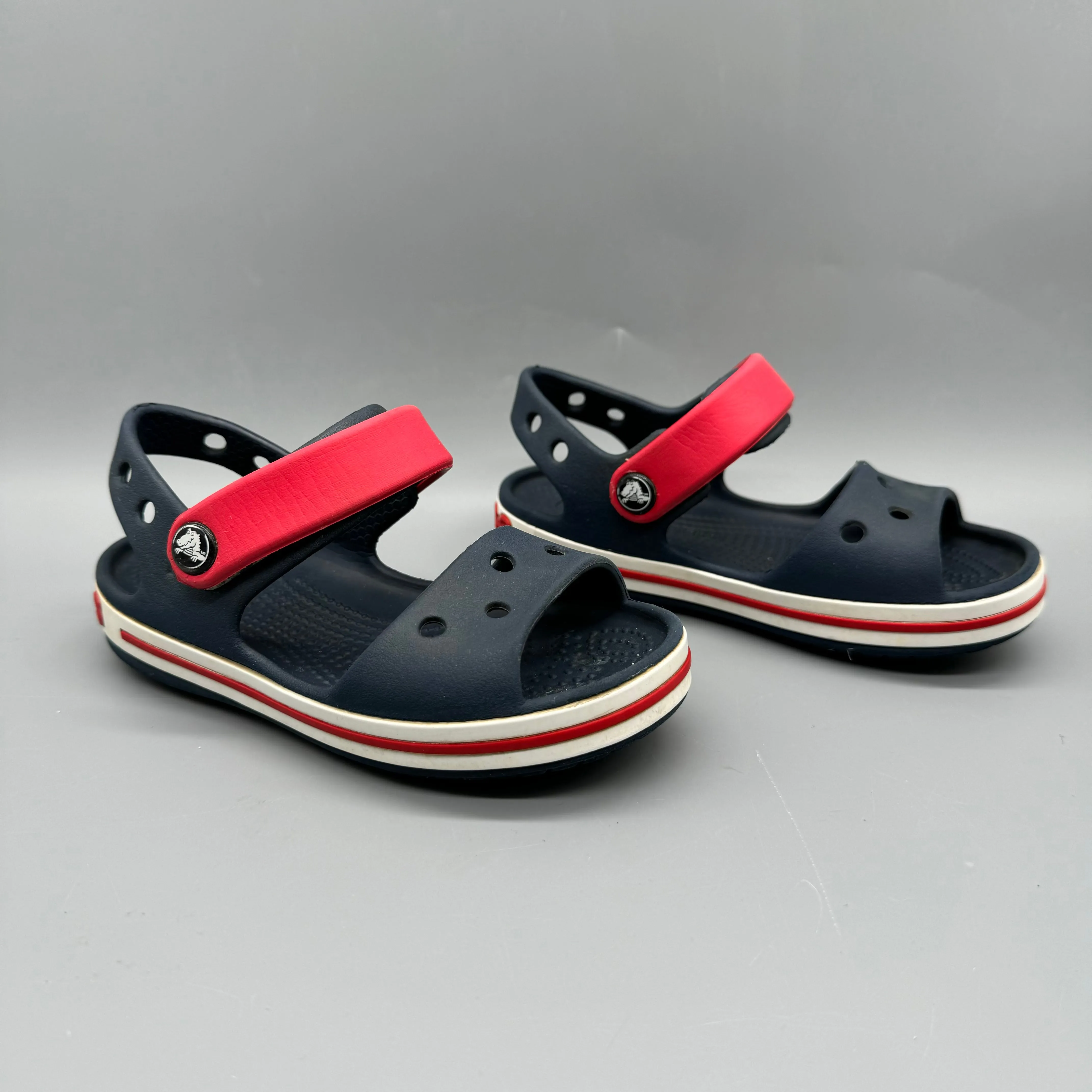 Crocs / Sandals / US9