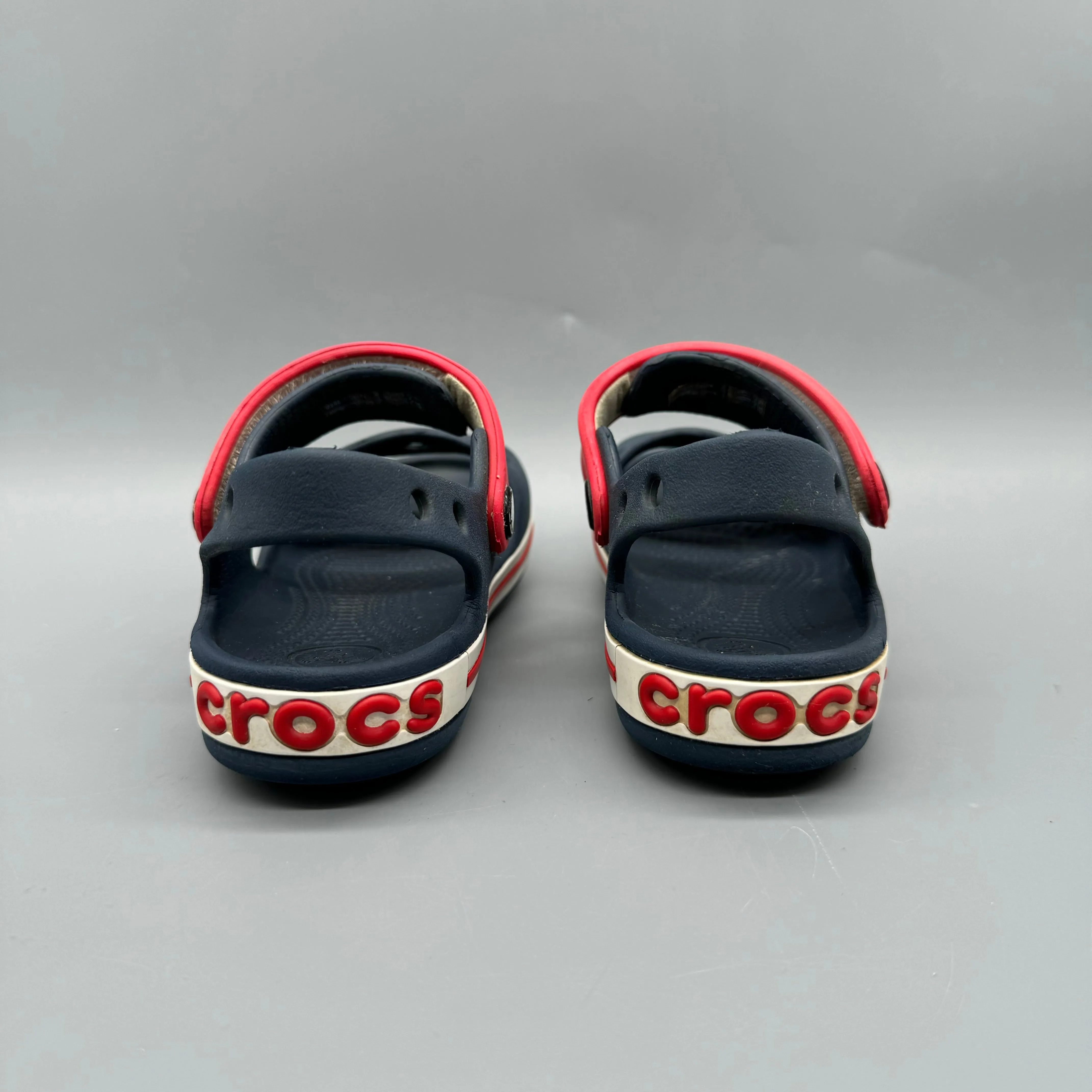 Crocs / Sandals / US9