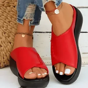 Fashionable Red Flat Sandals for Women: Breathable Summer Slip-On Style