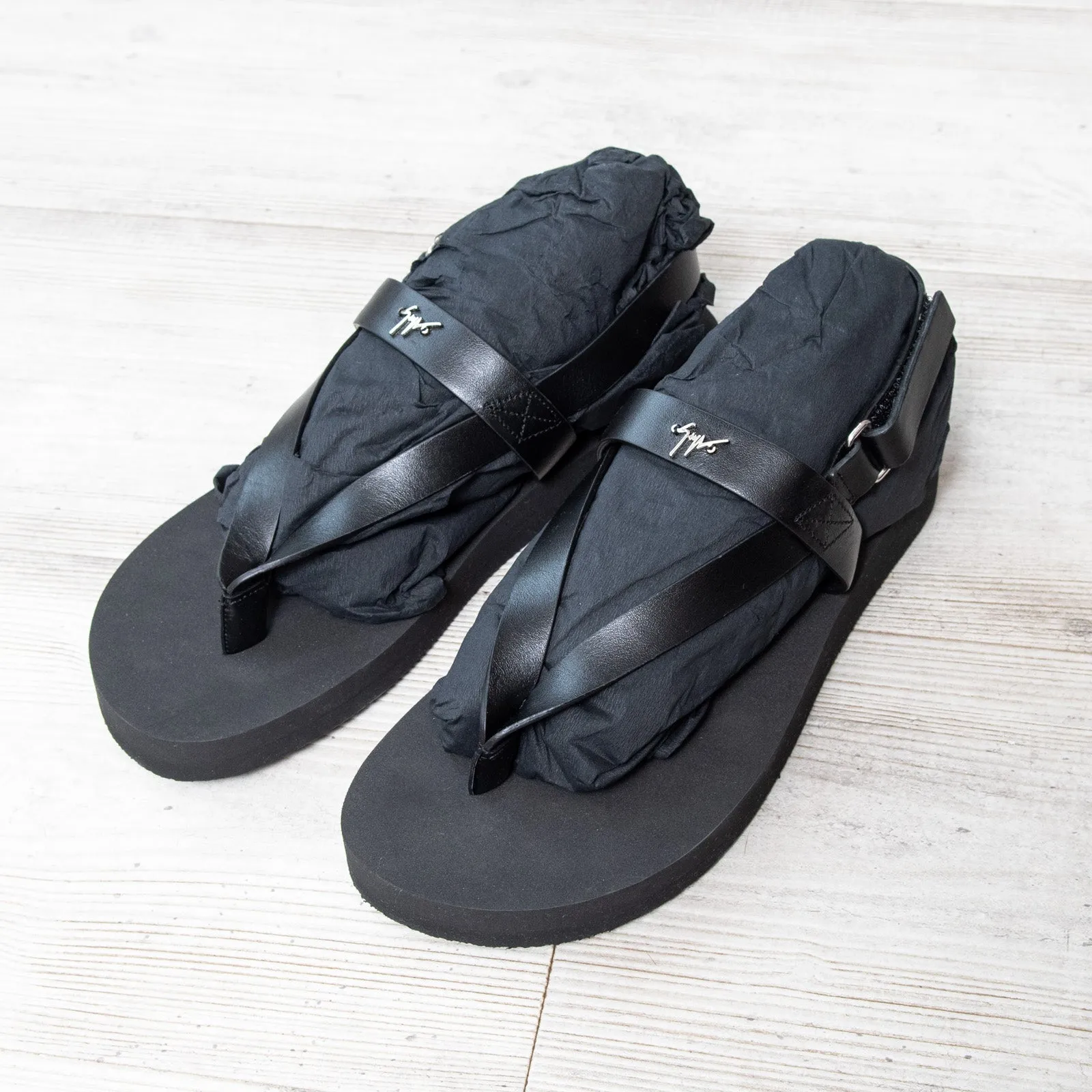 Giuseppe Zanotti Black Leather Thong Sandals