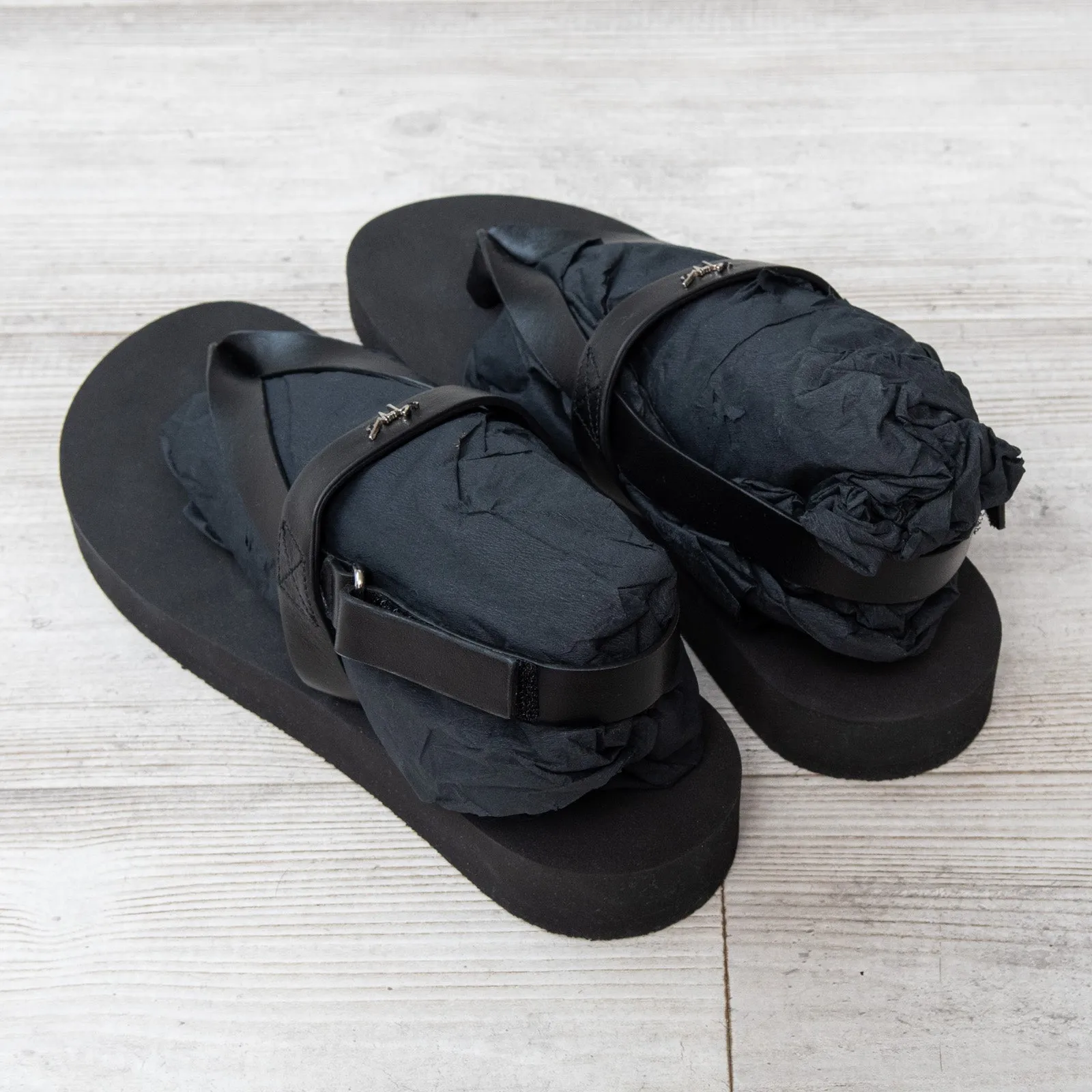 Giuseppe Zanotti Black Leather Thong Sandals