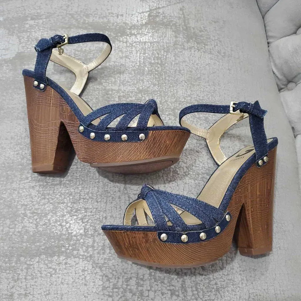 Guess SANDALS 7.5