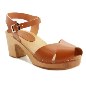 KLÄGN Duve Mid-heel Leather Peep Toe Wooden Clog Sandals