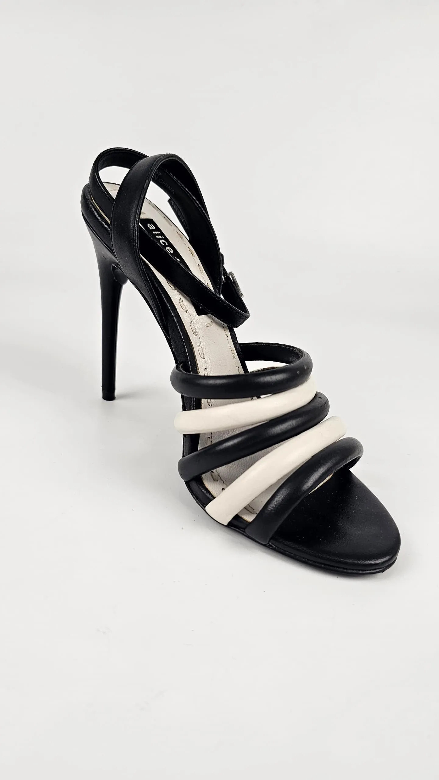 Leather Tahlia Black / White Sandals