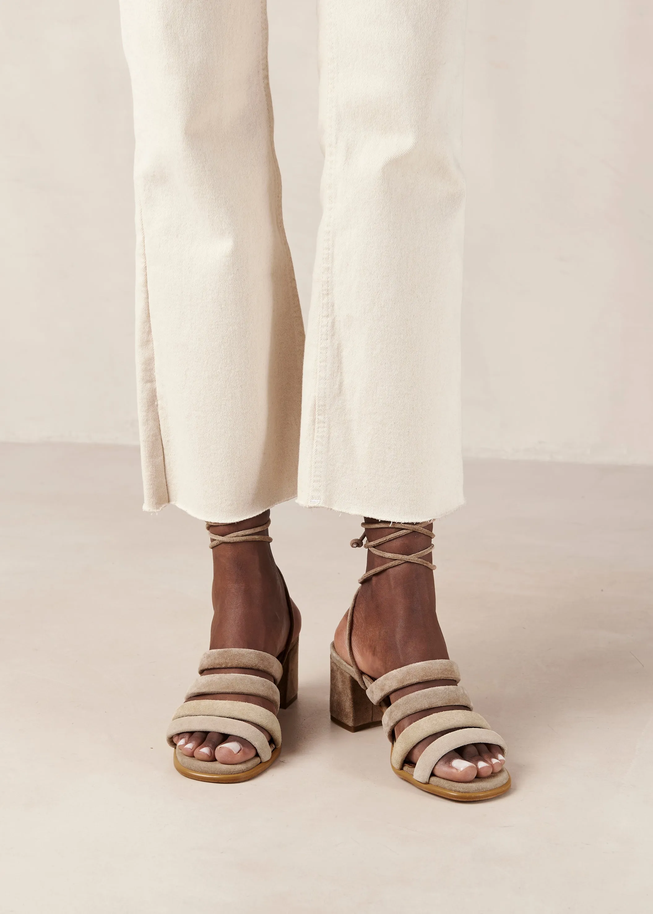 Letizia Shades Of Beige Leather Sandals