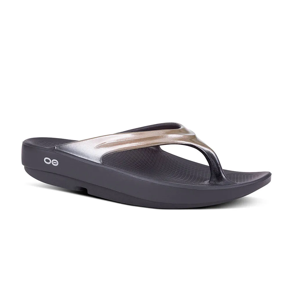 Oofos OOlala Luxe Thong Sandal