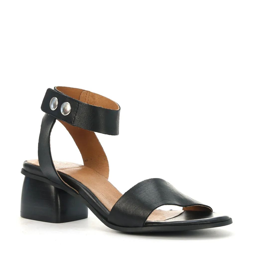 Port Leather Sandals