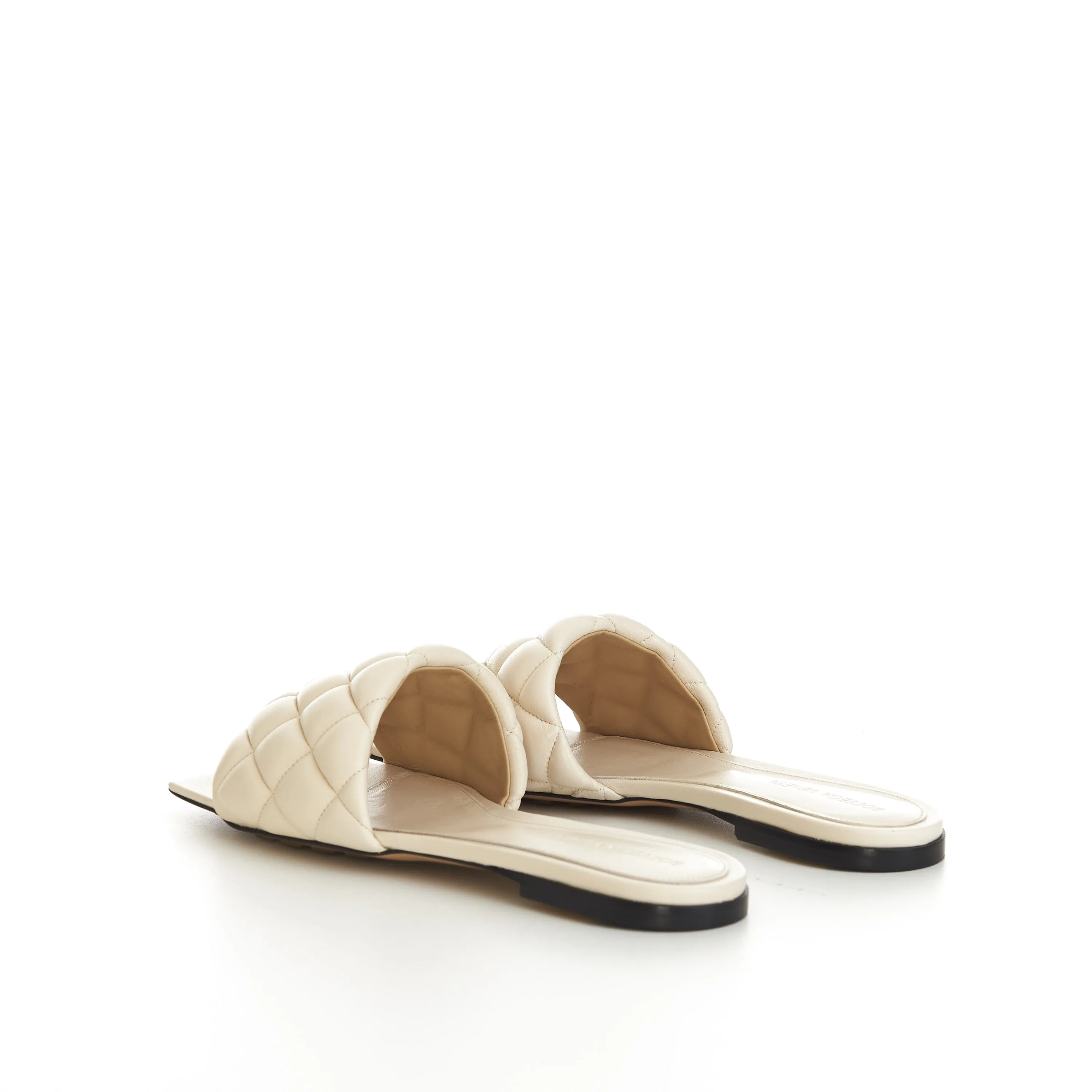 Quilted Padded Flat Sandals In White Leather