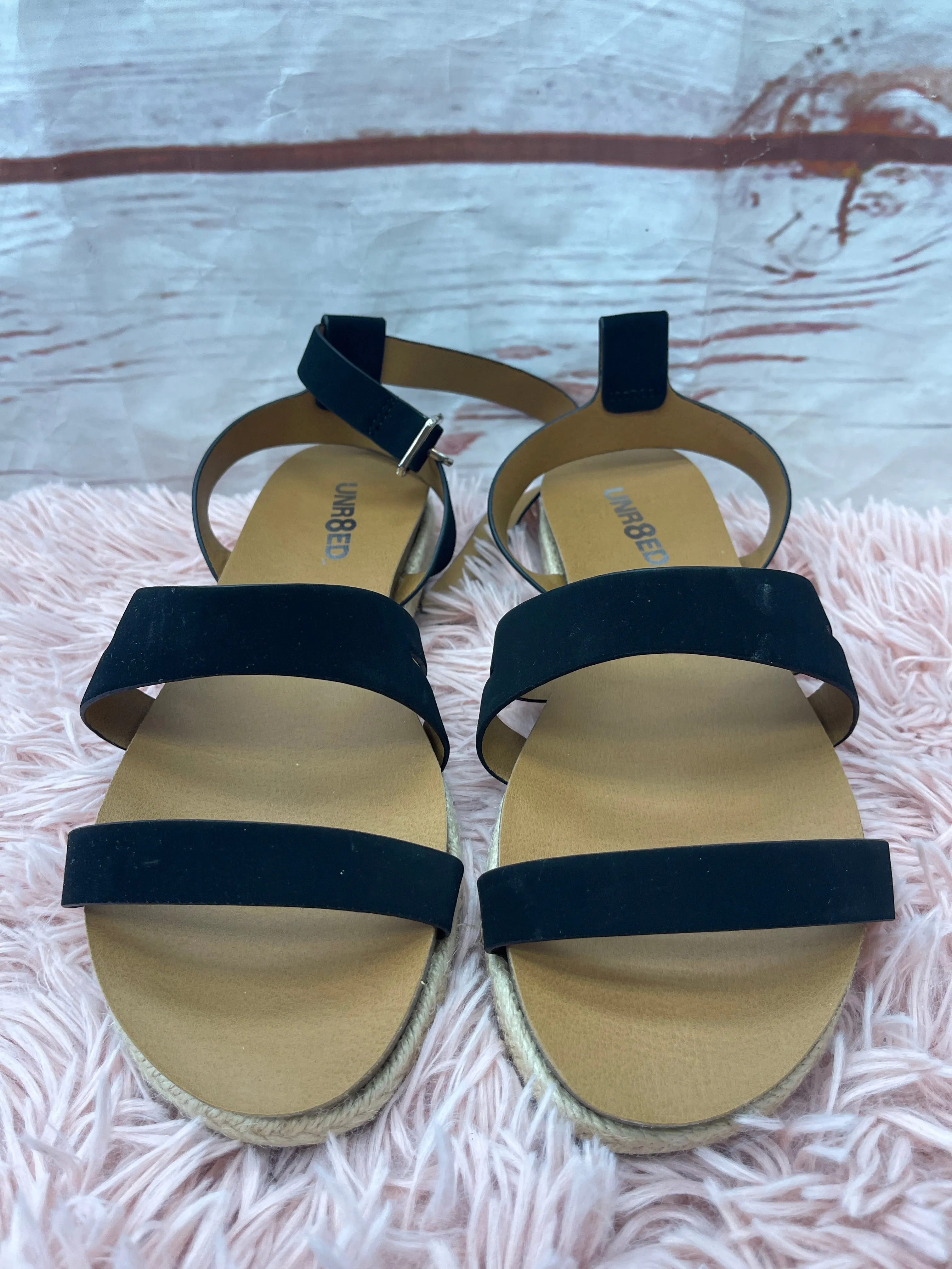 Sandals Flats By Clothes Mentor  Size: 9