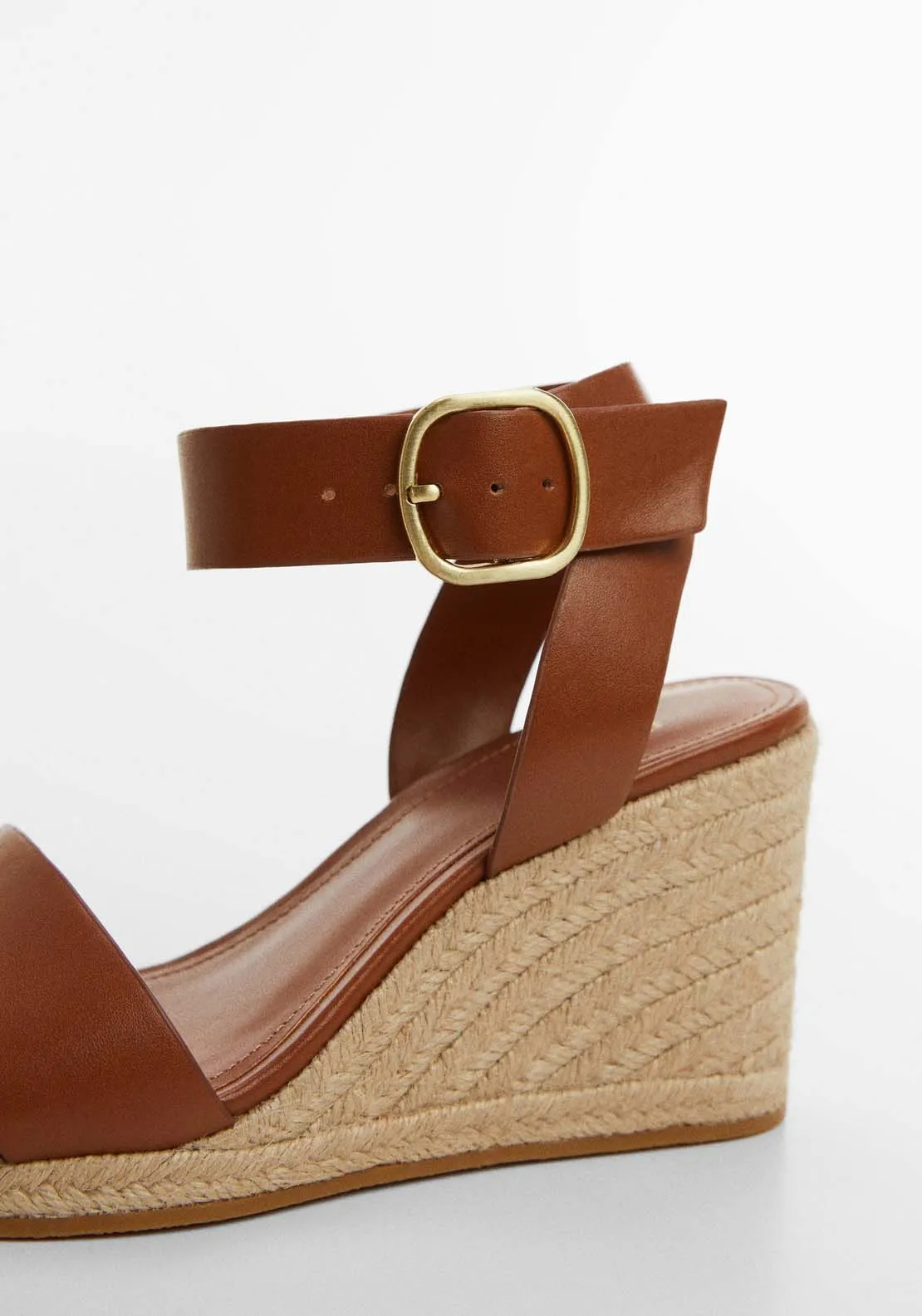 Wedge buckle sandals