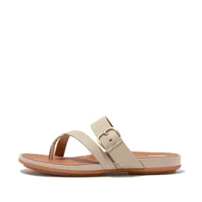 รองเท้าแตะแบบหูหนีบ ผู้หญิง รุ่น GRACIE BUCKLE LEATHER STRAPPY TOE-POST SANDALS